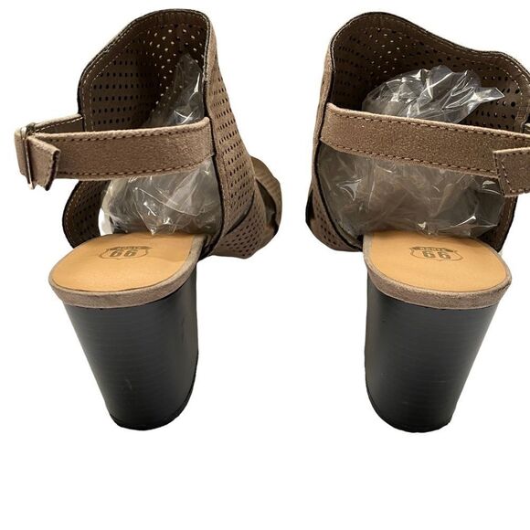 Route 66 Open Toe Tan Man Man Made Suede Sandals Sz 8 - Picture 6 of 9